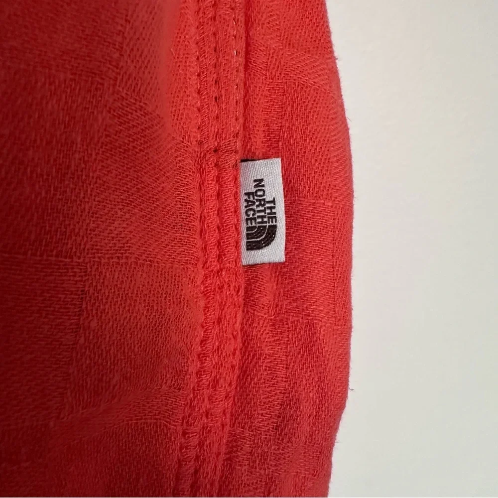 The North Face Men's Bold Orange Button-Down Short Sleeve Shirt Size Small
